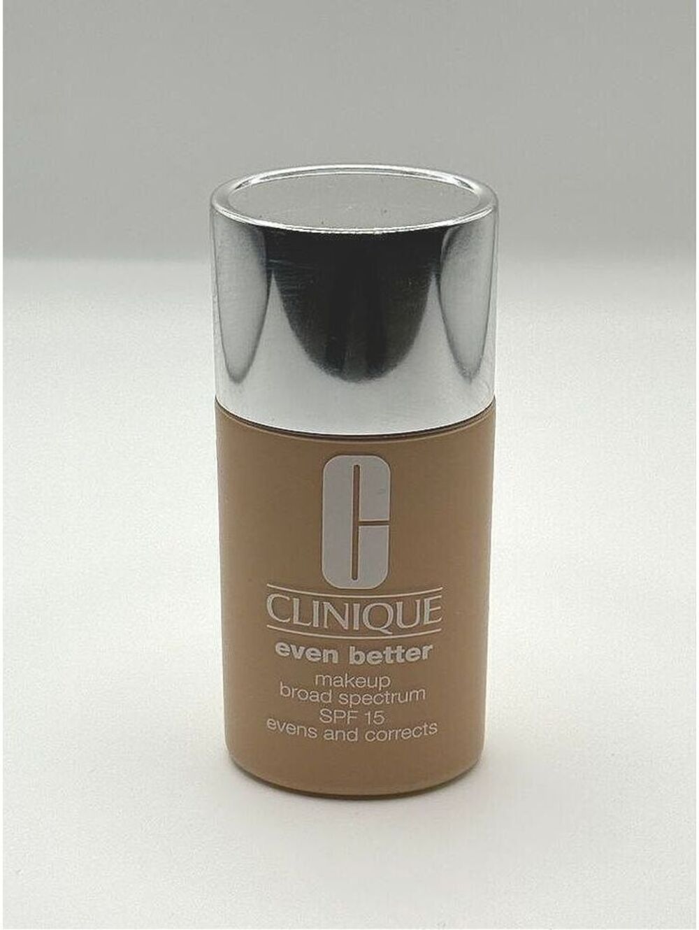 Clinique Even Better Makeup Foundation CN 28 Ivory